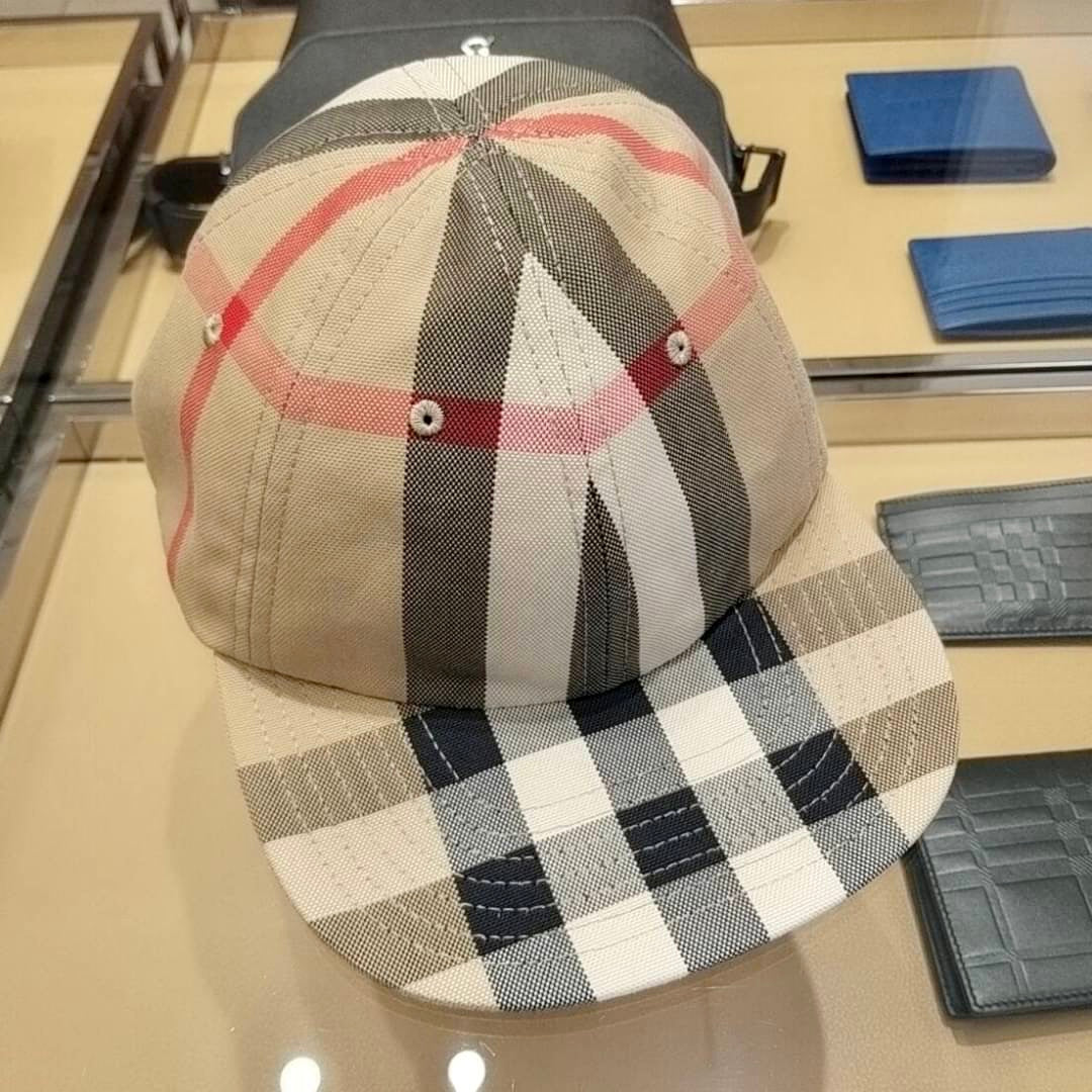 @Burberry Classic Cap 經典格紋棒球帽/P159 🔥下殺🉐8660