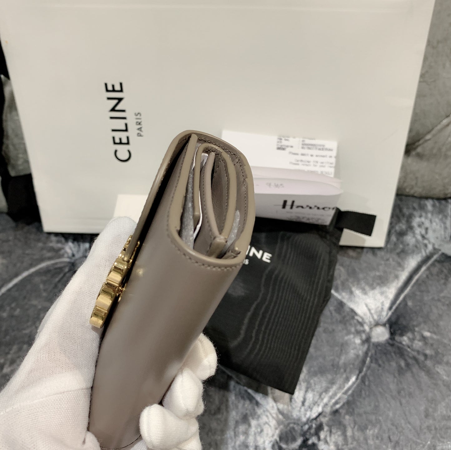 Celine▪️Flap Wallet Triomphe S 亮牛皮三折短夾/490E540 🉐19900🇪🇺