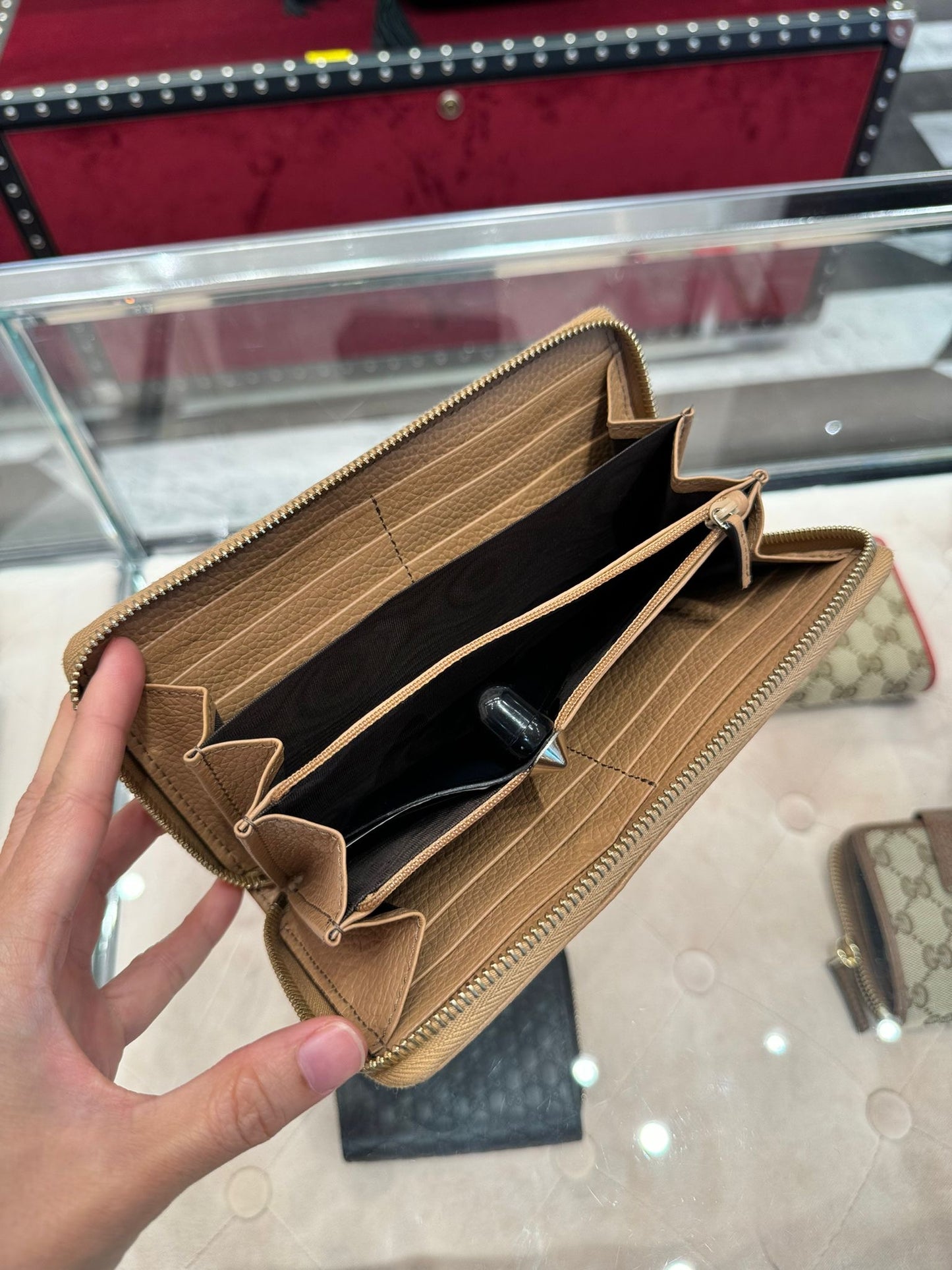 *@Gucci▪️Soho Zip 浮雕拉鏈長夾/390P270 🔔限時折🉐12950