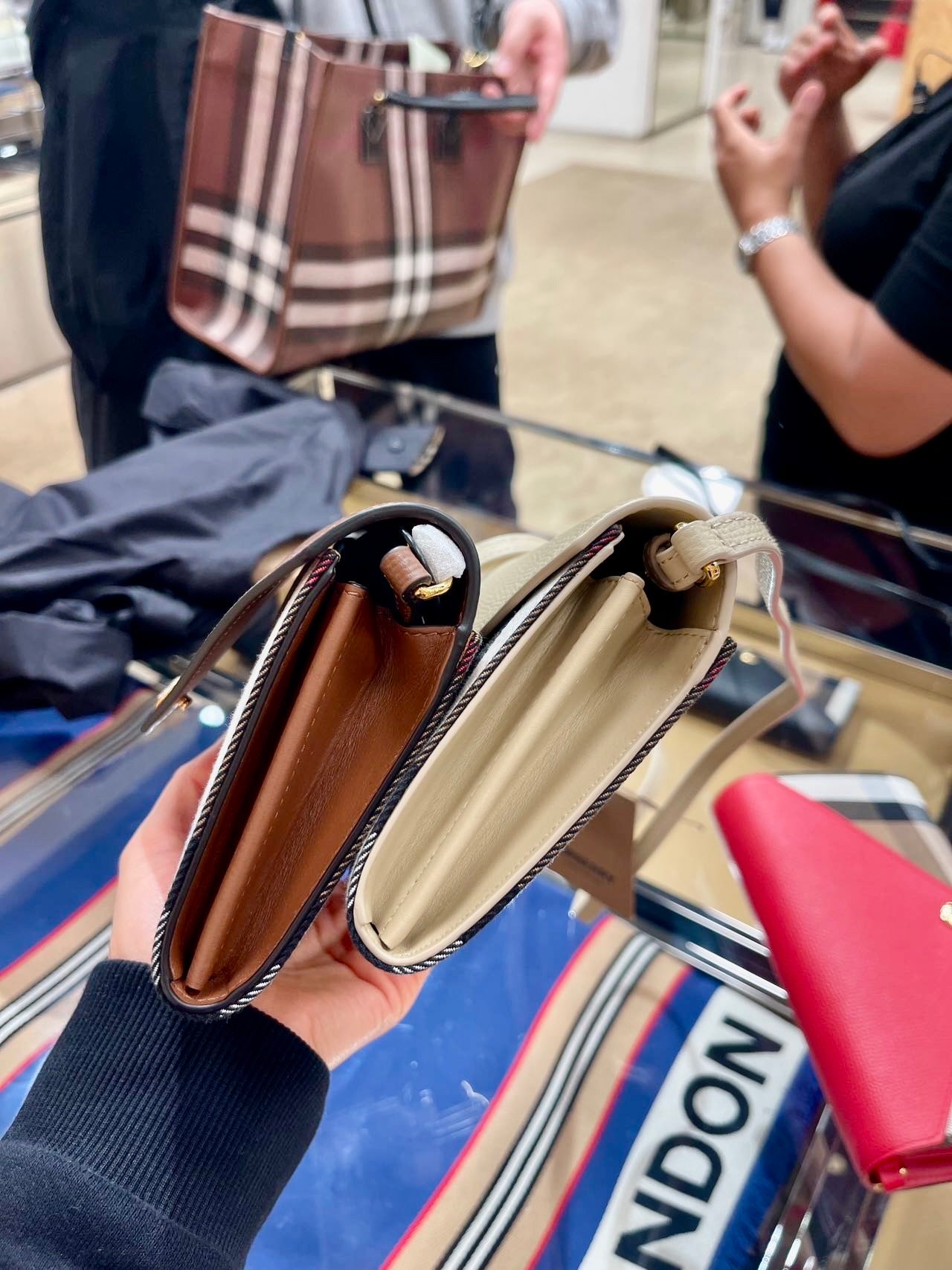 @Burberry▪️Halton 信封長夾/650P189 🔥下殺🉐9310
