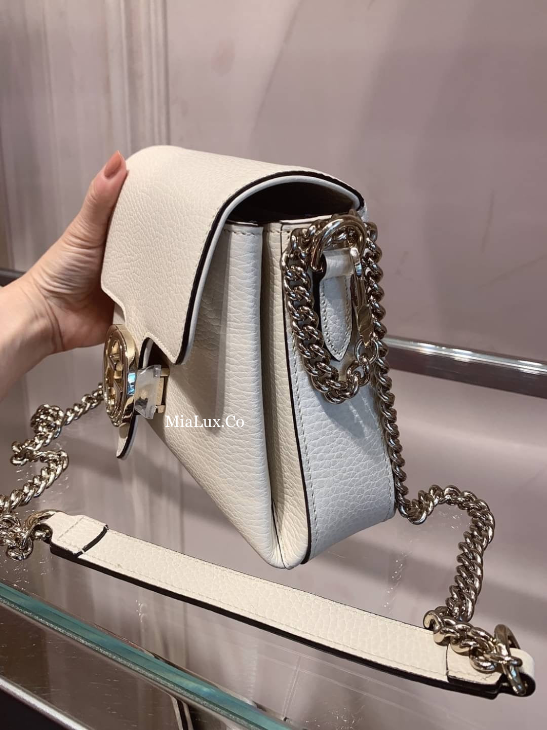 *@Gucci▪️Calfskin Flap Bag 梯形銀扣翻蓋包/P690 🔔限時折🉐32050