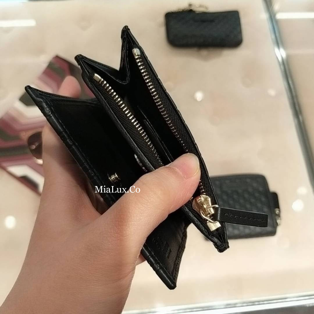 @Gucci Embossed Wallet 壓紋雙開內拉鍊短夾/P230