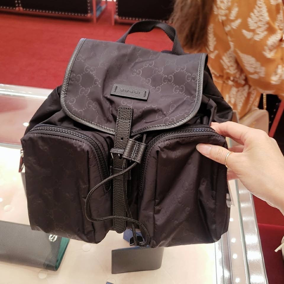 @Gucci 男生款黑老花後背包/P510