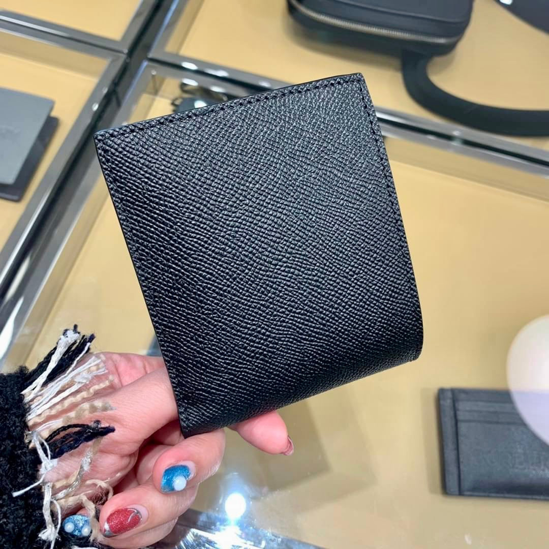 @Burberry CC Bifold 男女款燙銀字零錢短夾/P195 🔥下殺🉐9980