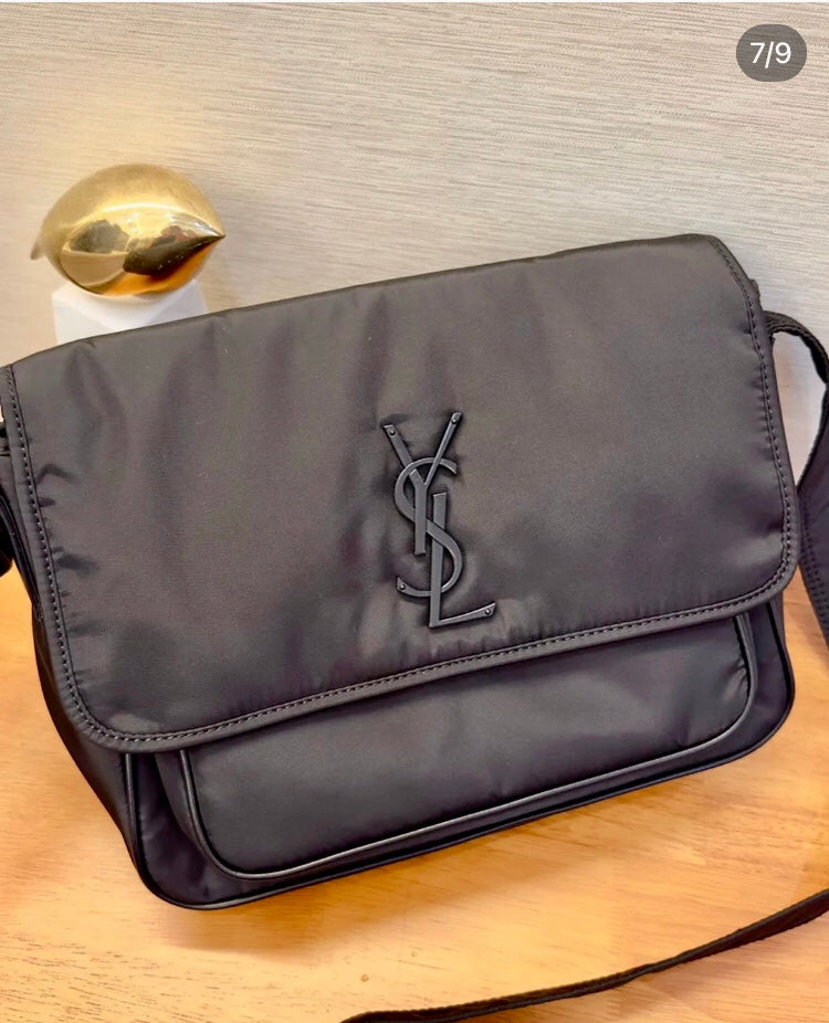 YSL Niki Messenger S 尼龍郵差袋/1535E1650 🉐55500🇪🇺🏷