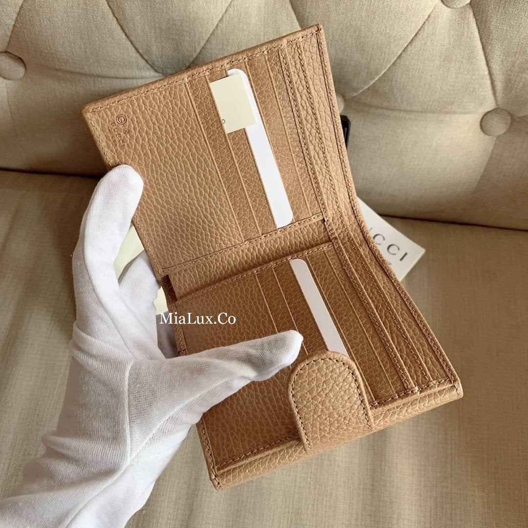 *@Gucci▪️Interlocking 雙G銀扣短夾/510P230 🔔限時折🉐11150