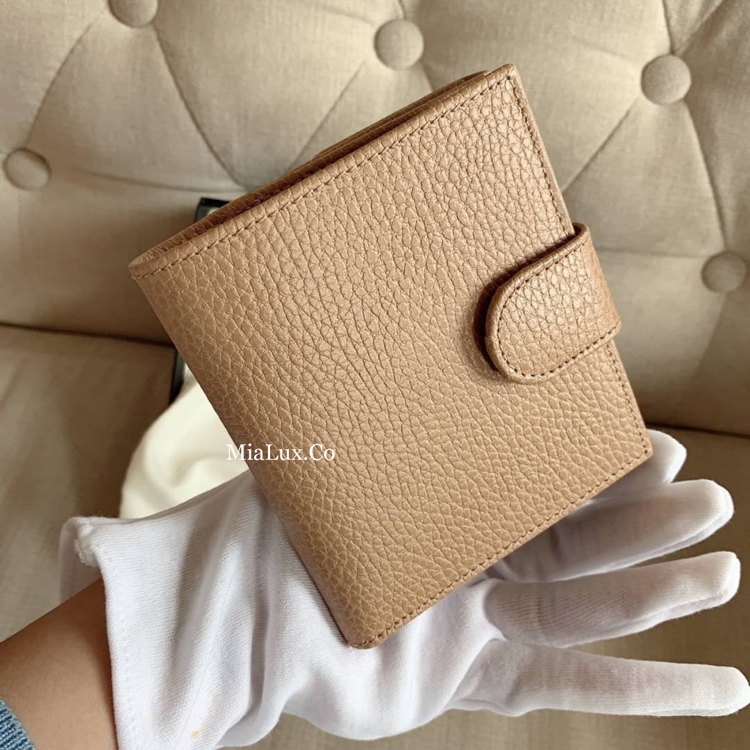 *@Gucci▪️Interlocking 雙G銀扣短夾/510P230 🔔限時折🉐11150