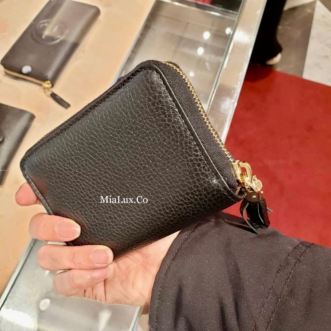 *@Gucci Soho Wallet 浮雕拉鍊短夾/P230