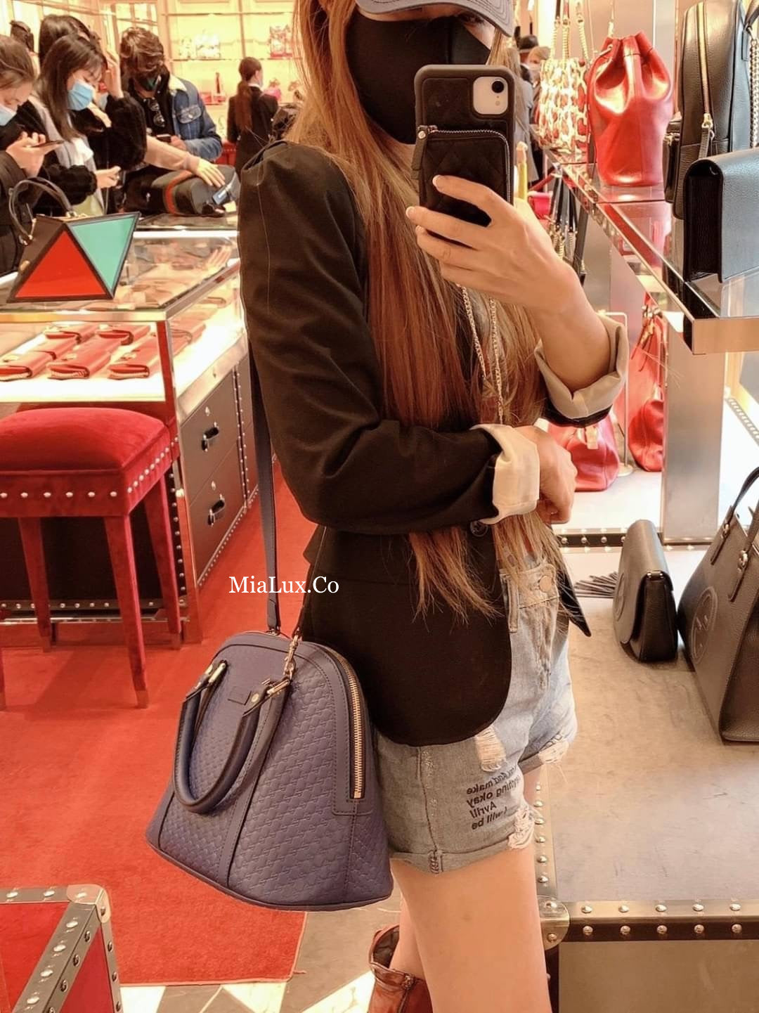 @Gucci Embossed Bag L 大款壓紋牛皮貝殼包/P745 🔔限時折🉐34530