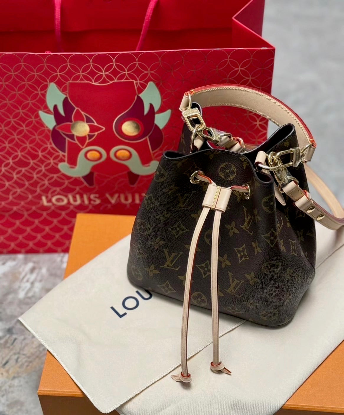LV NéoNoé BB 新老花BB水桶包/1520✨🉐64840
