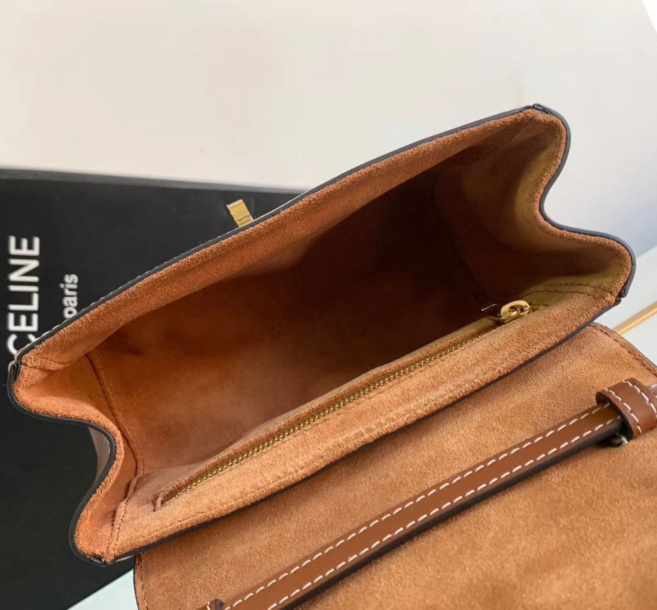 Celine▪️SOFT 16 迷你16軟皮翻蓋包/1550E1700 🉐60500🇪🇺