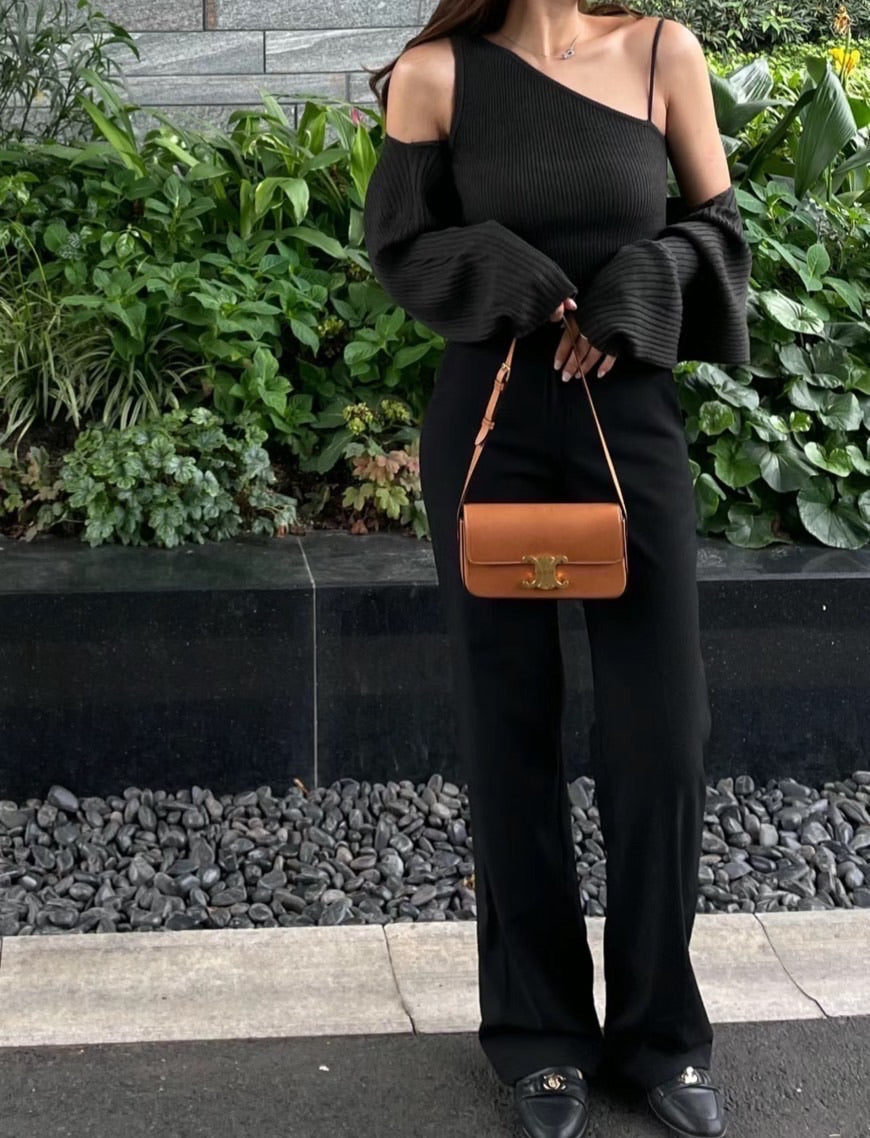 Celine▪️Shoulder Claude 焦糖牛皮腋下包/2450E2650 🉐93750🇪🇺