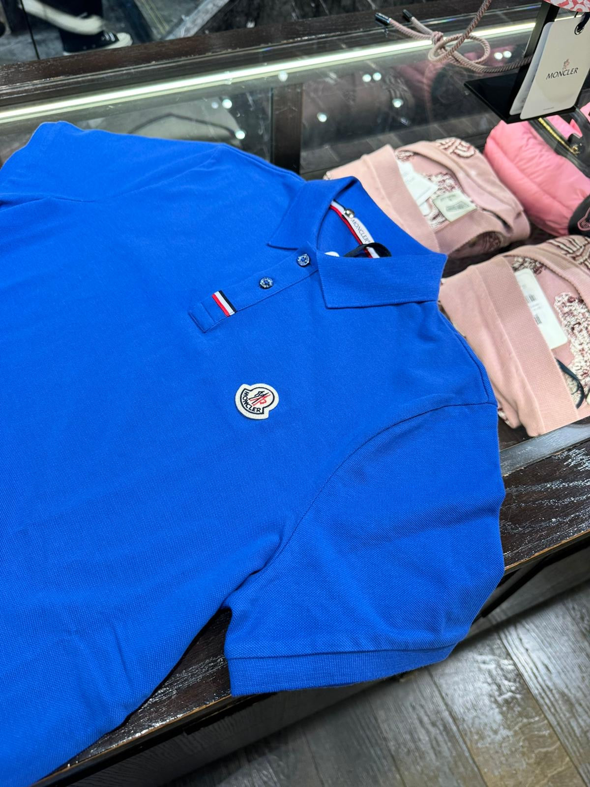 @Moncler 男生款扣下飾邊Polo上衣/250P167 🔥折上七折🉐6080