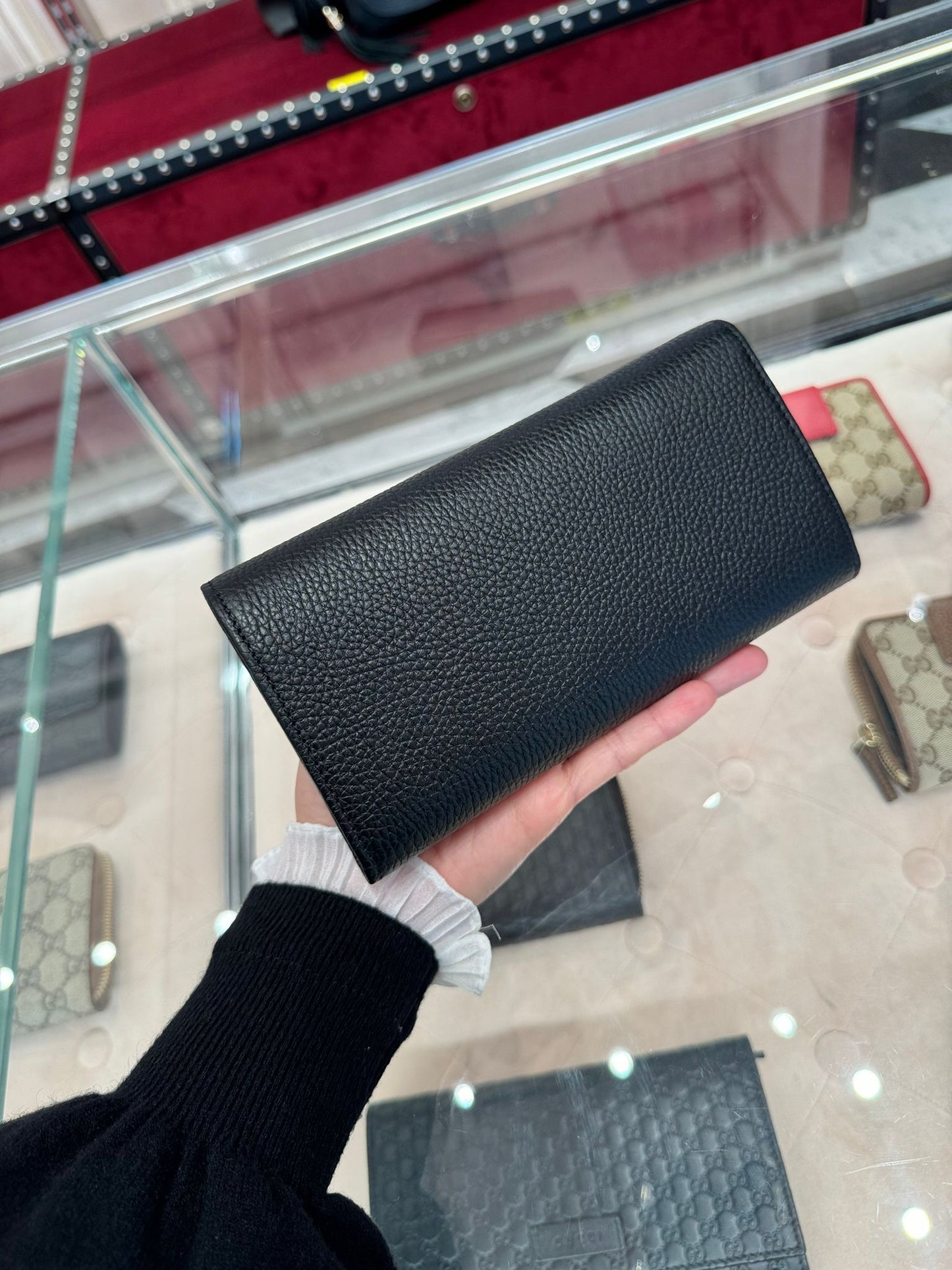 *@Gucci Soho 浮雕翻蓋長夾/390P270 🔔限時折🉐12950