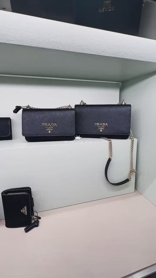 @Prada▪️Pattina 小款防刮皮翻蓋鏈條肩背包/880🔔限時折🉐40600