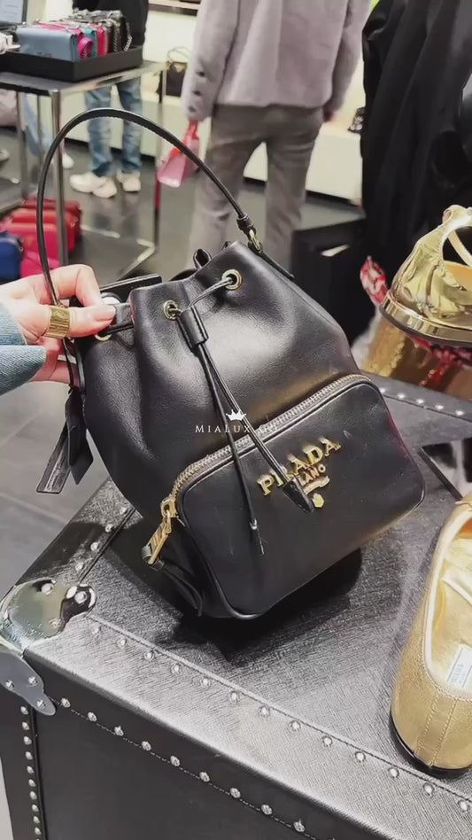 @Prada▪️Secchiello Vitello 皮革水桶包/970 🔔限時折🉐44450 🏷️