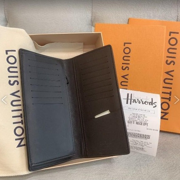 LV Brazza 男生款壓紋牛皮雙開長夾/795✨🉐34390