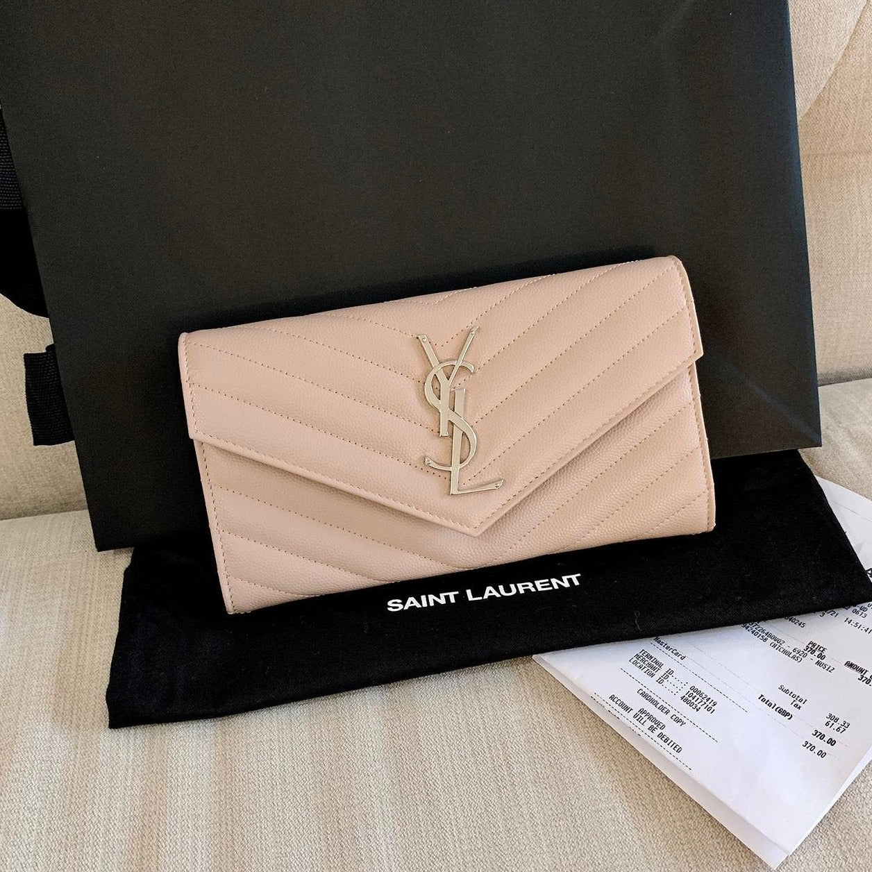 YSL▪️Cassandre Matelasse L 粒面牛皮信封長夾/620E670 🉐25120🇪🇺