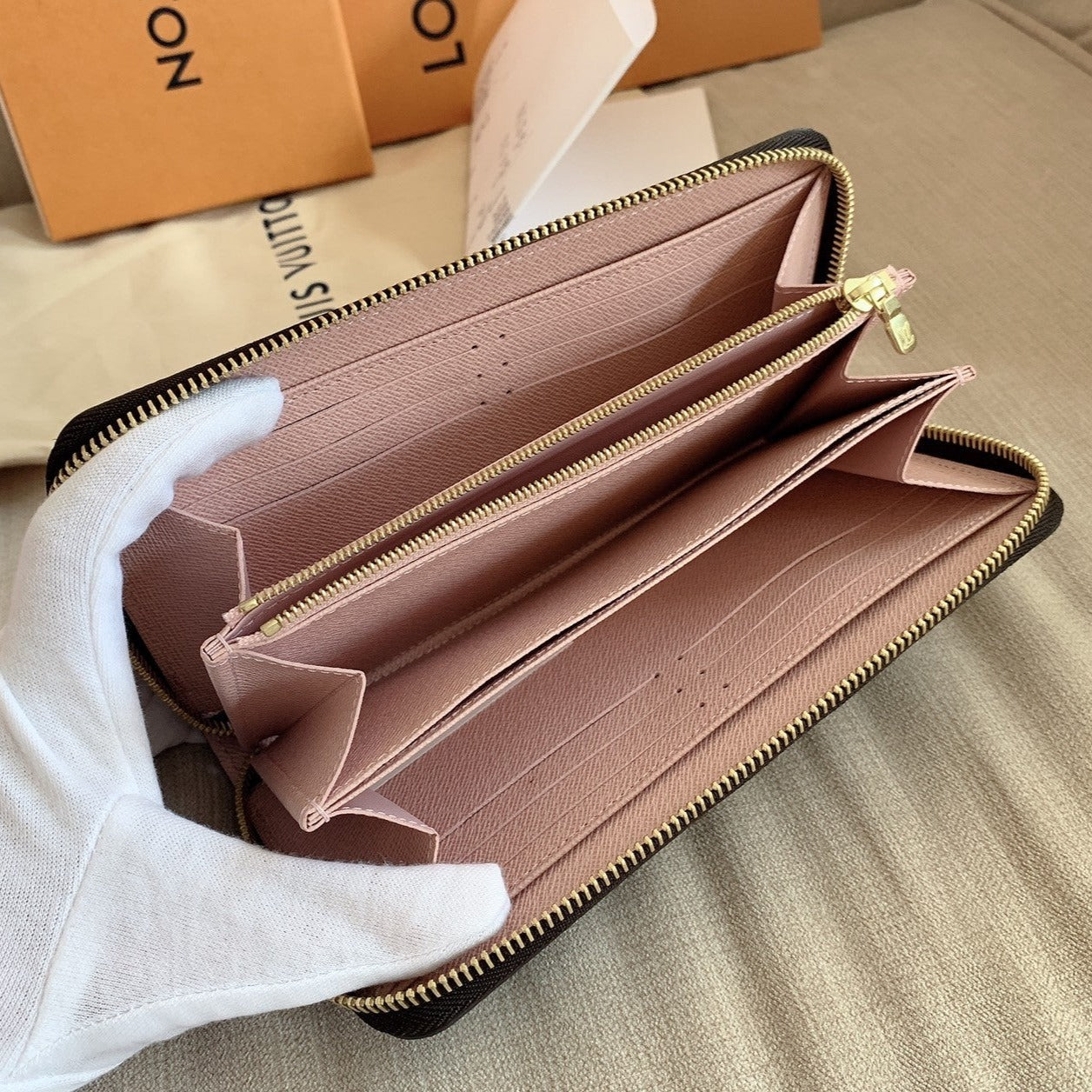 LV▪️Zippy 拉鍊長夾/580✨🉐25360