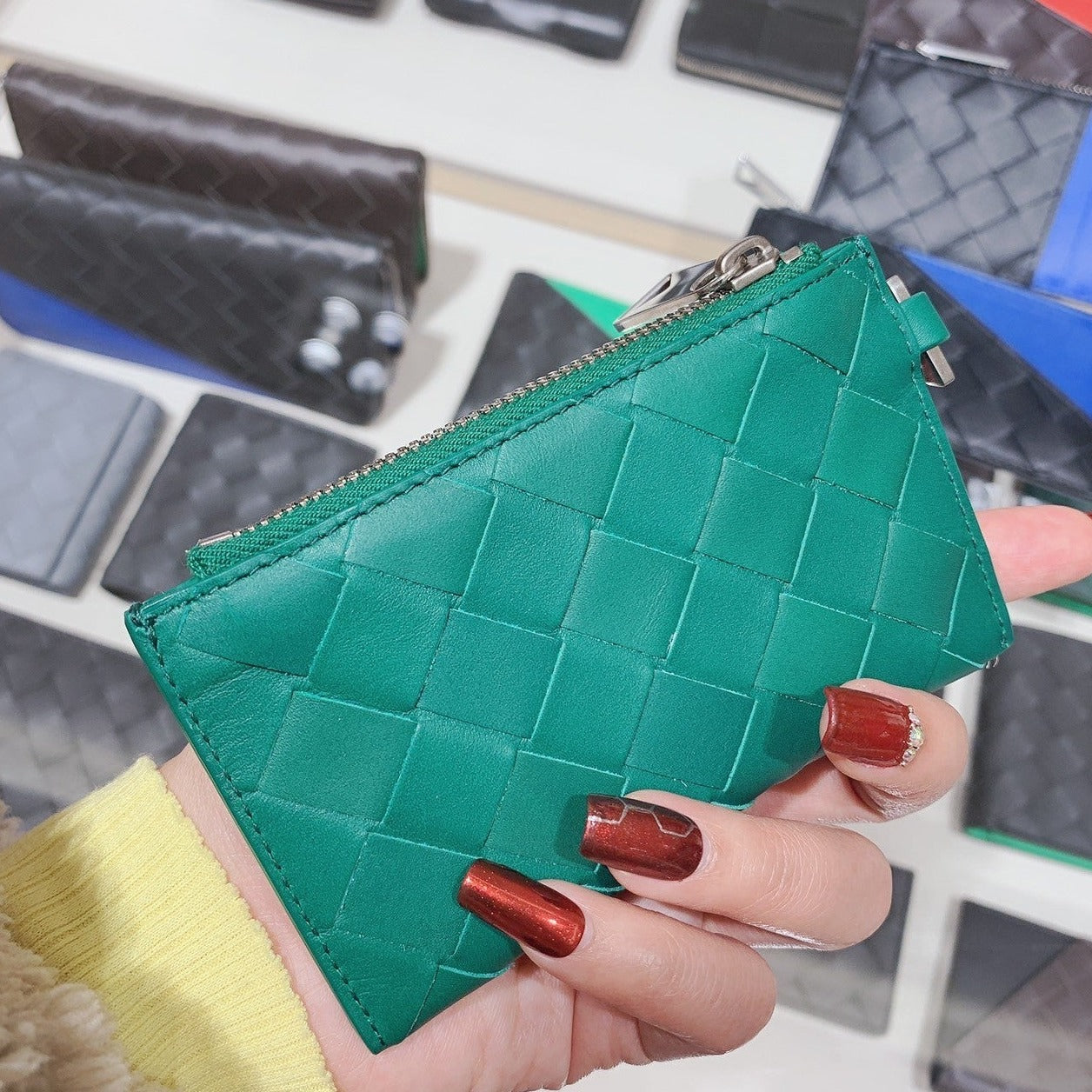 BV Key Pouch 牛皮拉鍊鑰匙包/340