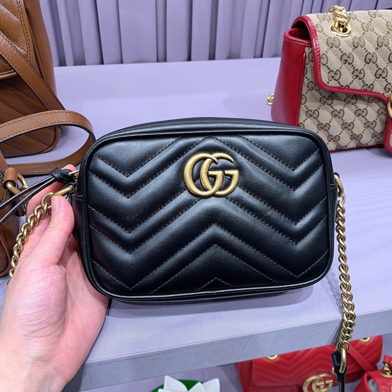 Gucci▪️GG Marmont Matelassé Mini 迷你相機包/1160 🉐47400
