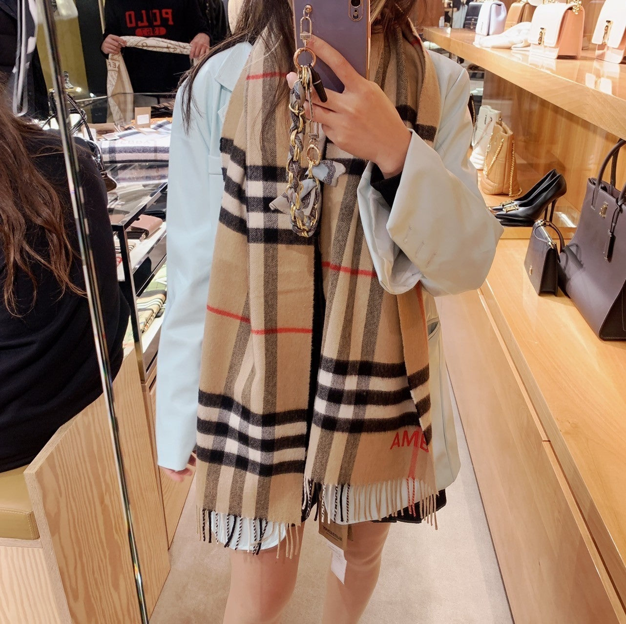 Burberry Classic Check Cashmere 永遠火羊絨圍巾/420H378 💚折扣🉐15880