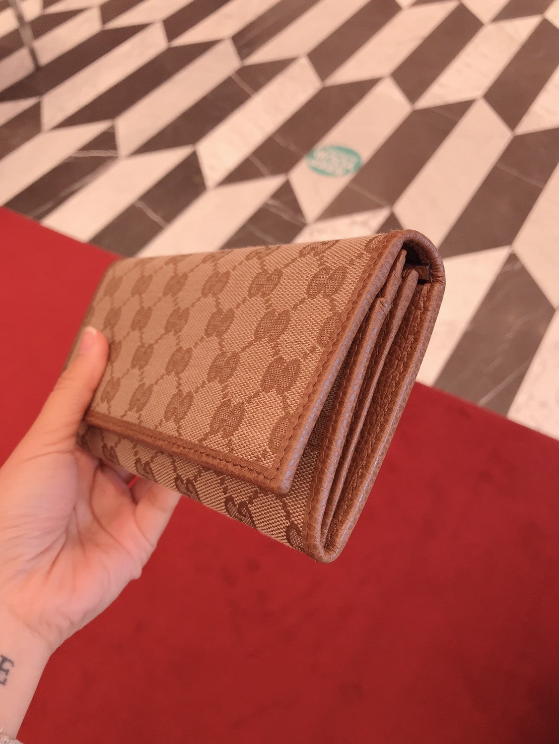*@Gucci Long Wallet 老花織布翻蓋長夾/P280