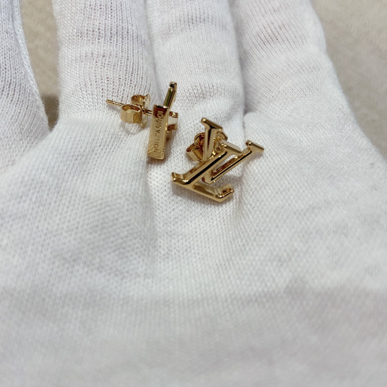 LV Iconic 經典logo耳環/335✨優惠🉐14735