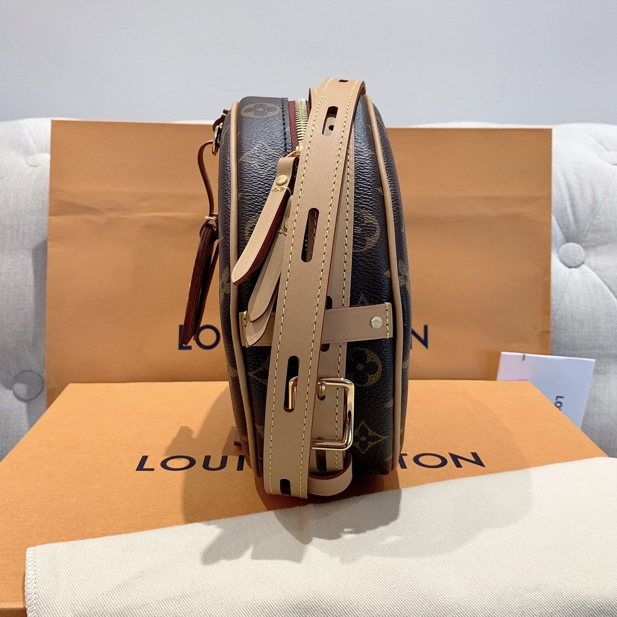 LV▪️Boite Chapeau Souple MM 大款圓餅包/2230✨🉐92430