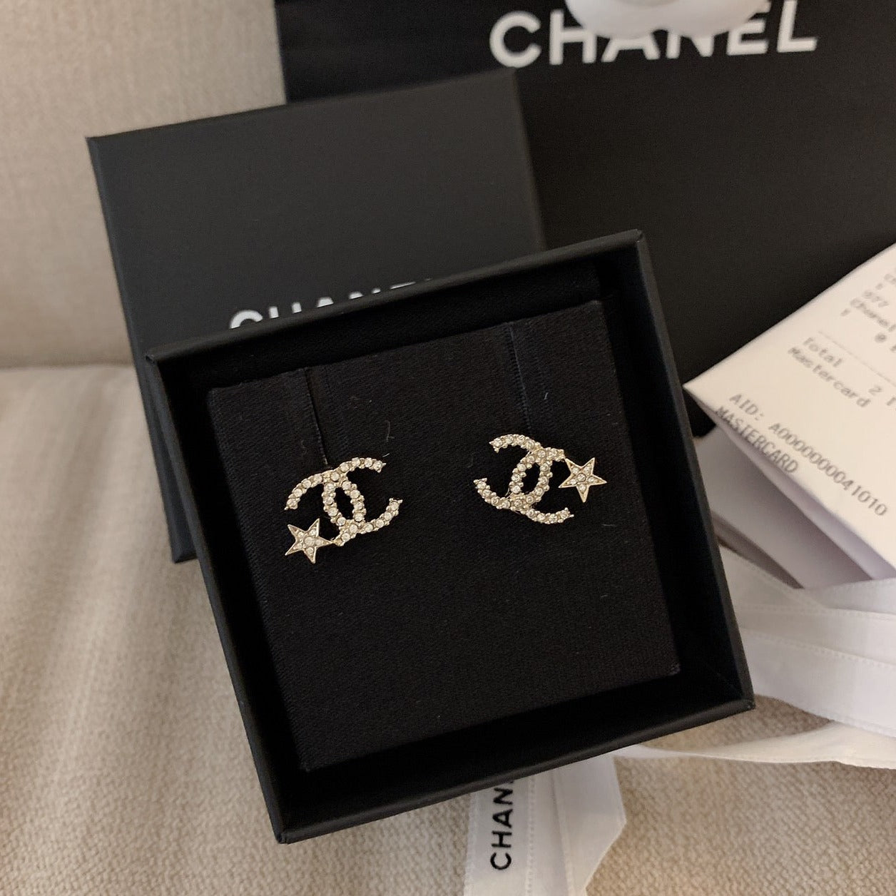 CHANEL✨ CC GOLD STARS METAL EARRINGS 雙C小星星金色耳釘 AB8072S -