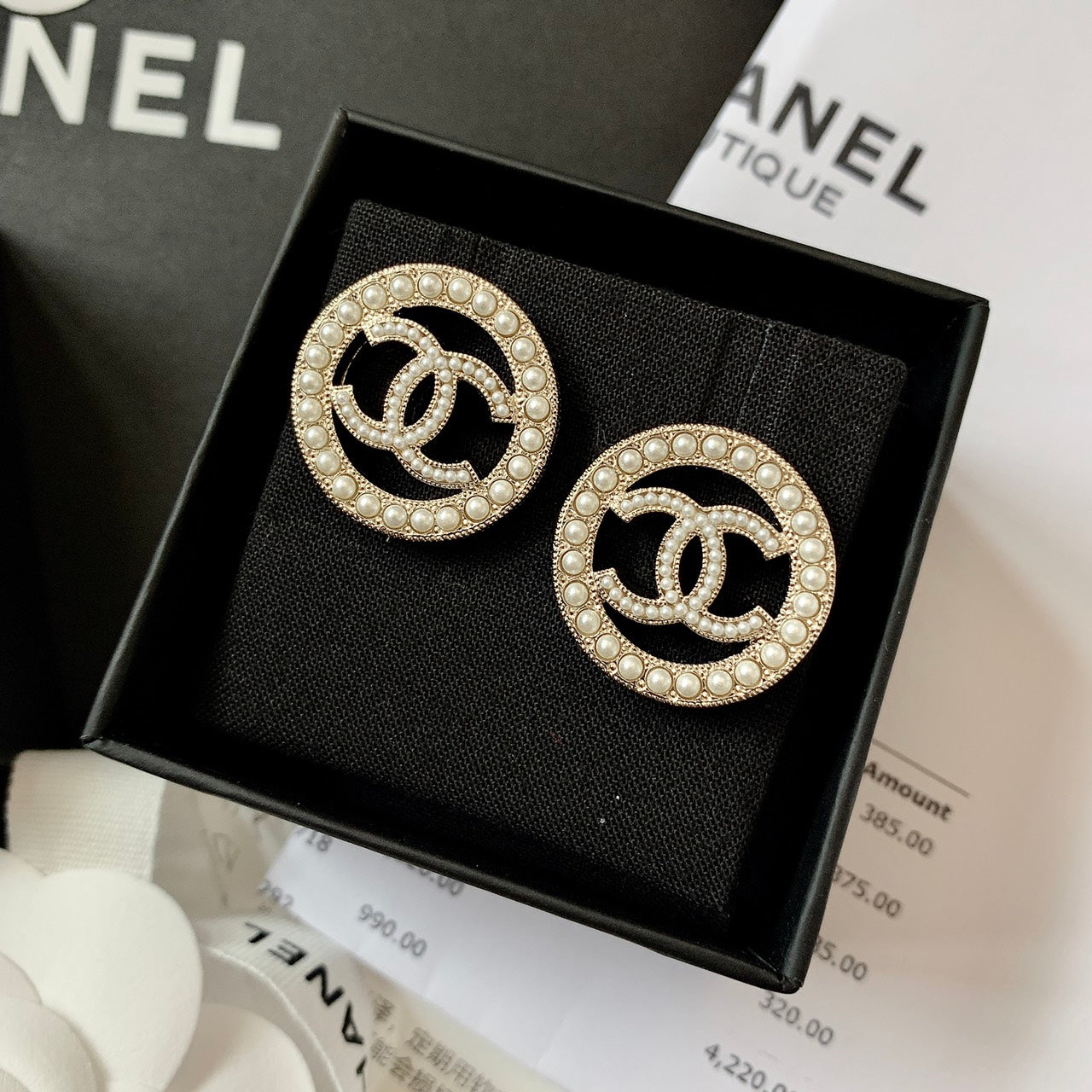 CHANEL✨ CC IMITATION PEARL DIAMANTE EARRINGS 大圈珍珠耳針 A99071 -