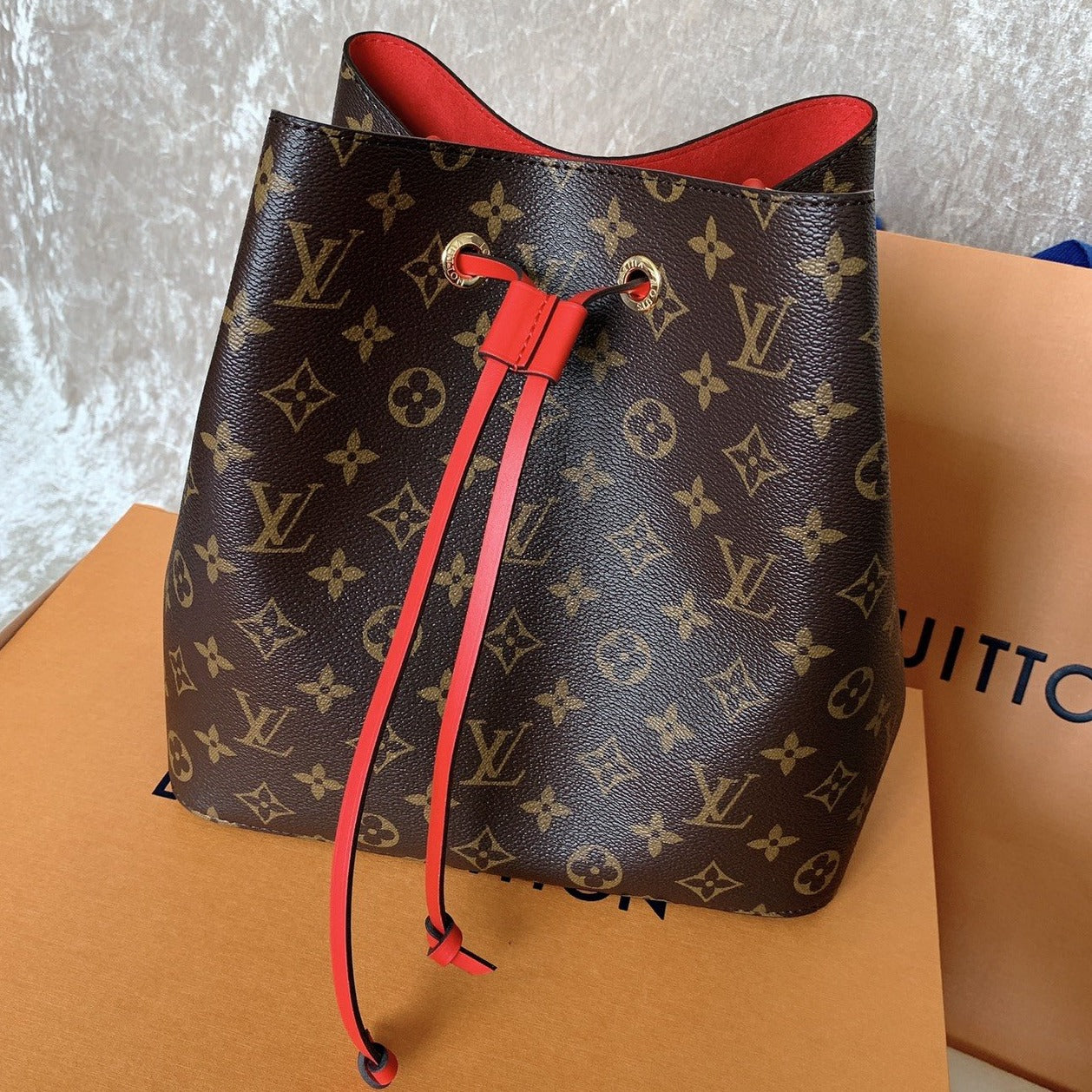 LV▪️NéoNoé Bucket MM 中款水桶包/1610✨🉐68620