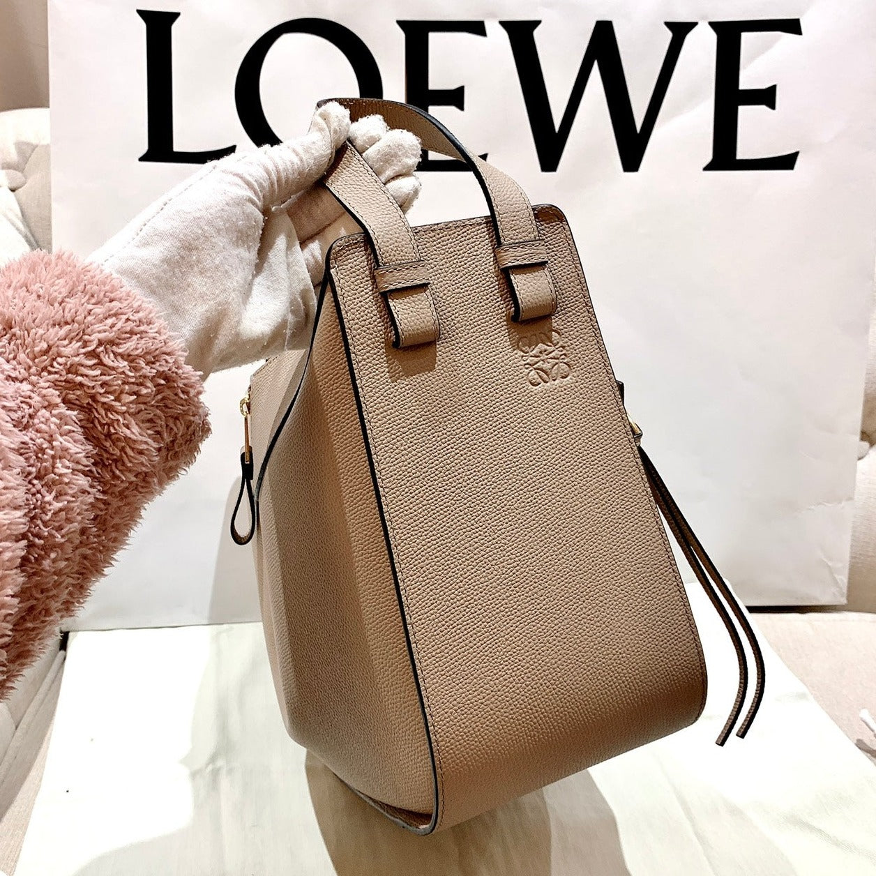 Loewe Hammock bag S 小款吊床包-沙色/2250V1975 ㊙️折扣🉐80000💰