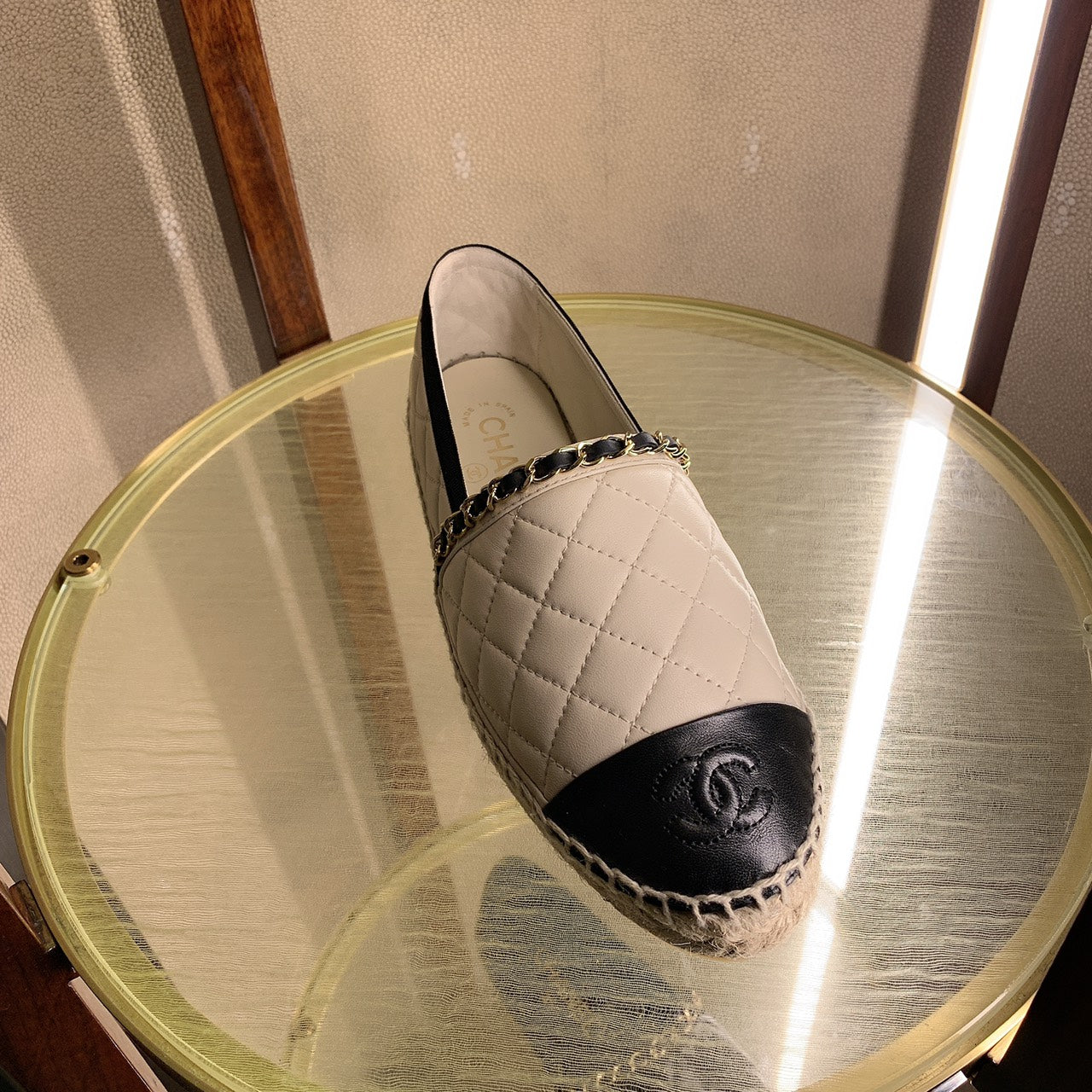 CHANEL✨ LEATHER ESPADRILLES 女款經典格紋牛皮漁夫鞋 -