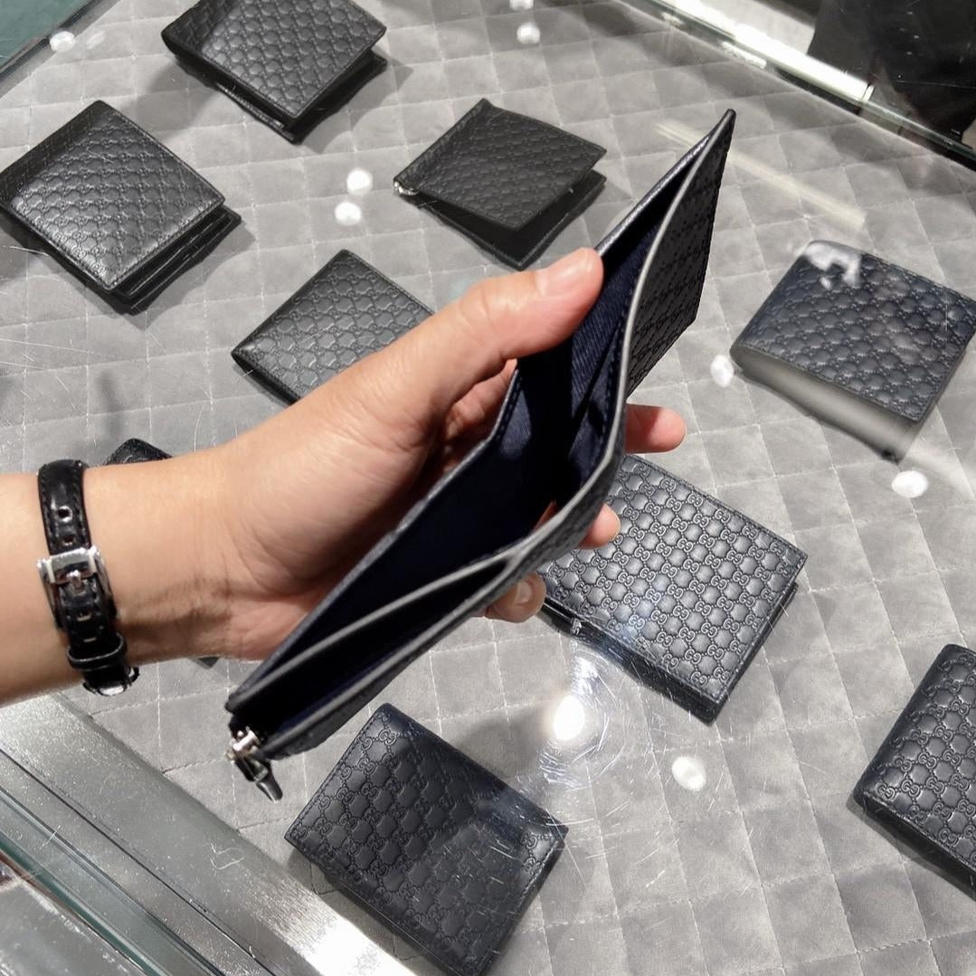 @Gucci Embossed Wallet 男女款壓紋六卡短夾/P230