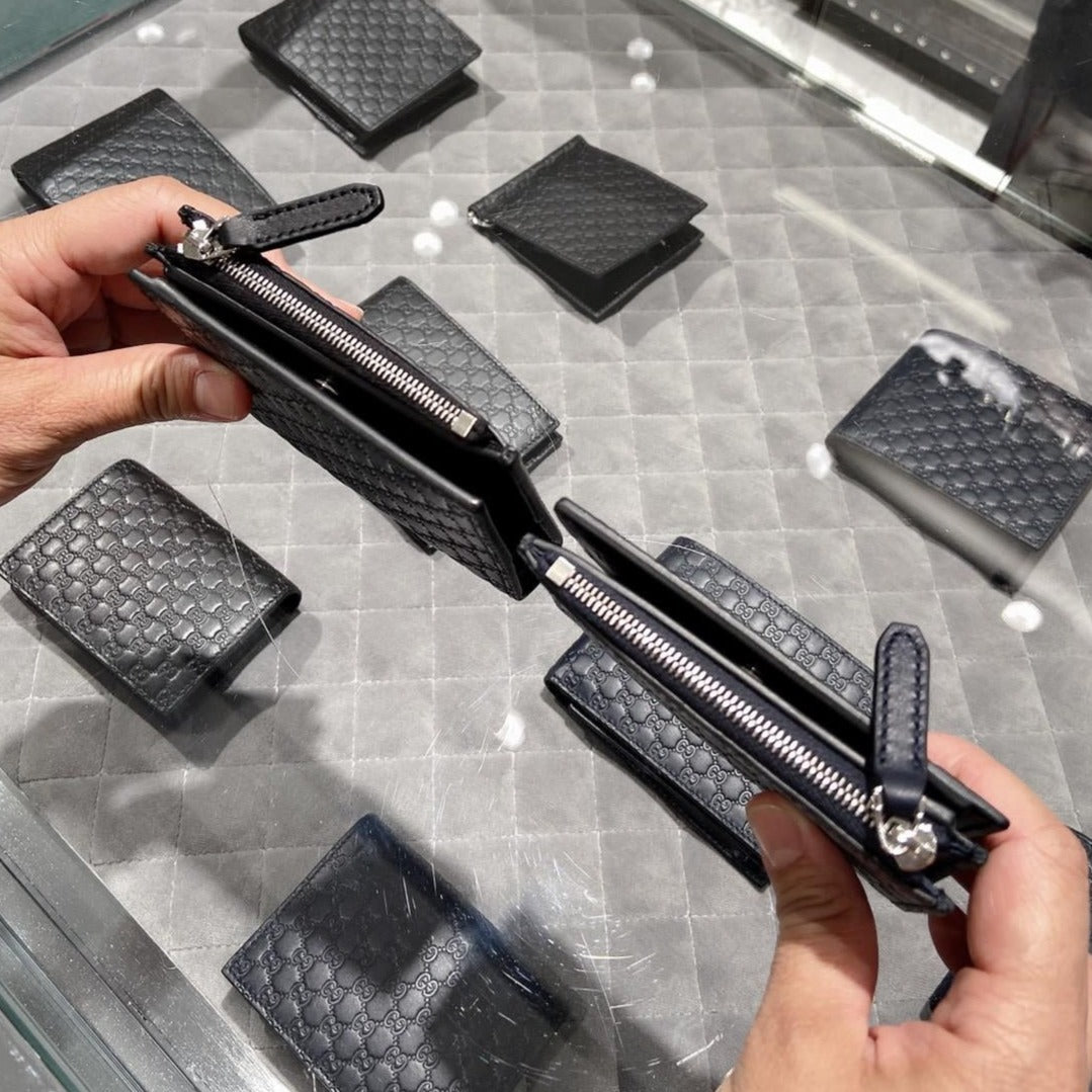 @Gucci Embossed Wallet 男女款壓紋六卡短夾/P230