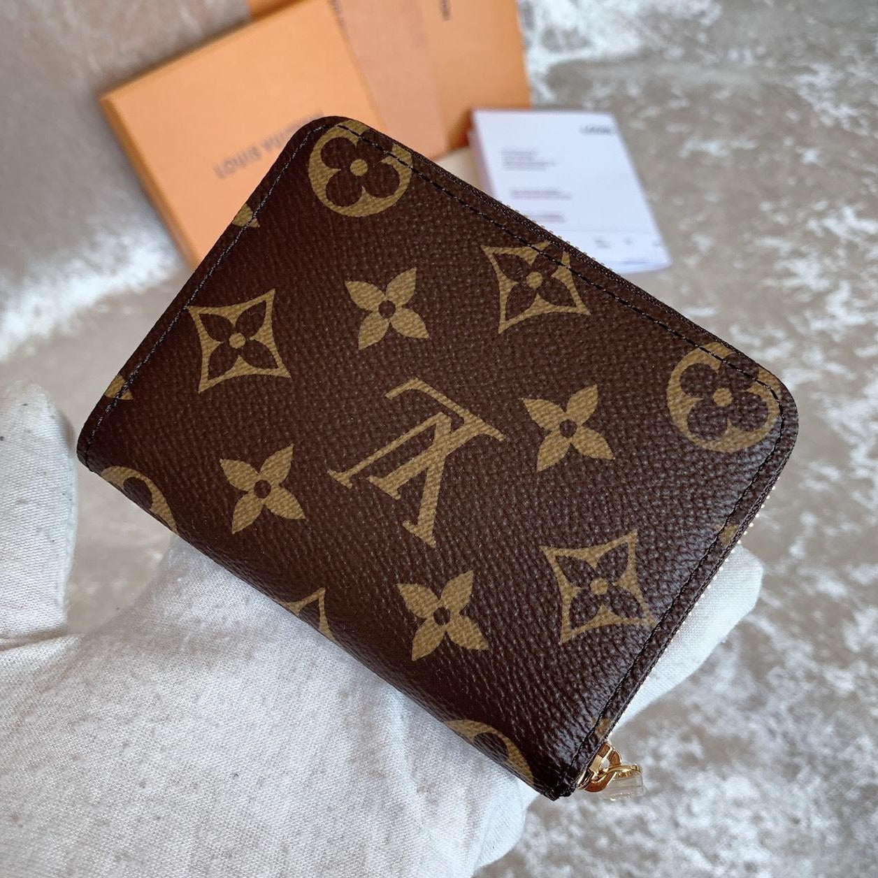 LV▪️Zippy 拉鏈零錢包/355✨🉐15910