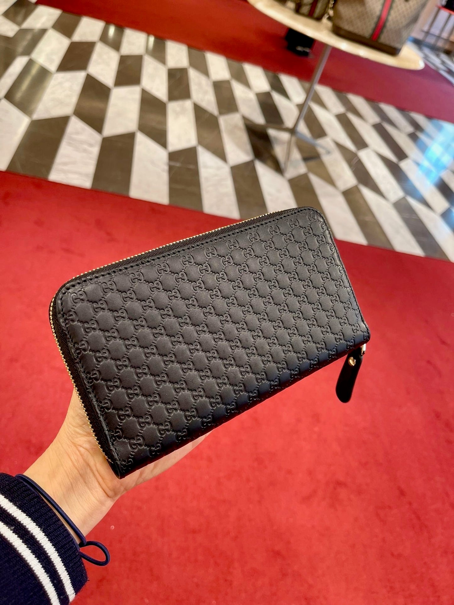 @Gucci▪️Embossed Long Wallet 壓紋拉鍊長夾/P270 🔔限時折🉐13150