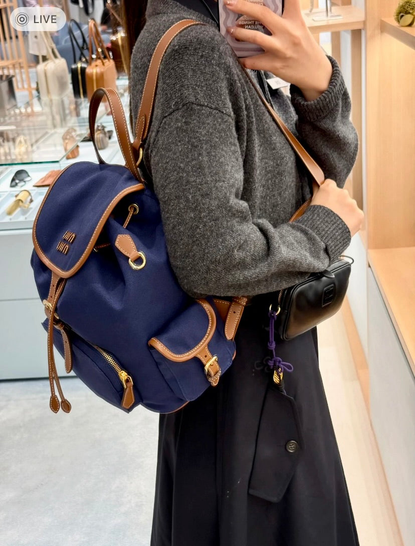 MiuMiu Canvas Backpack 帆布後背包/E1900 🉐69400🇪🇺