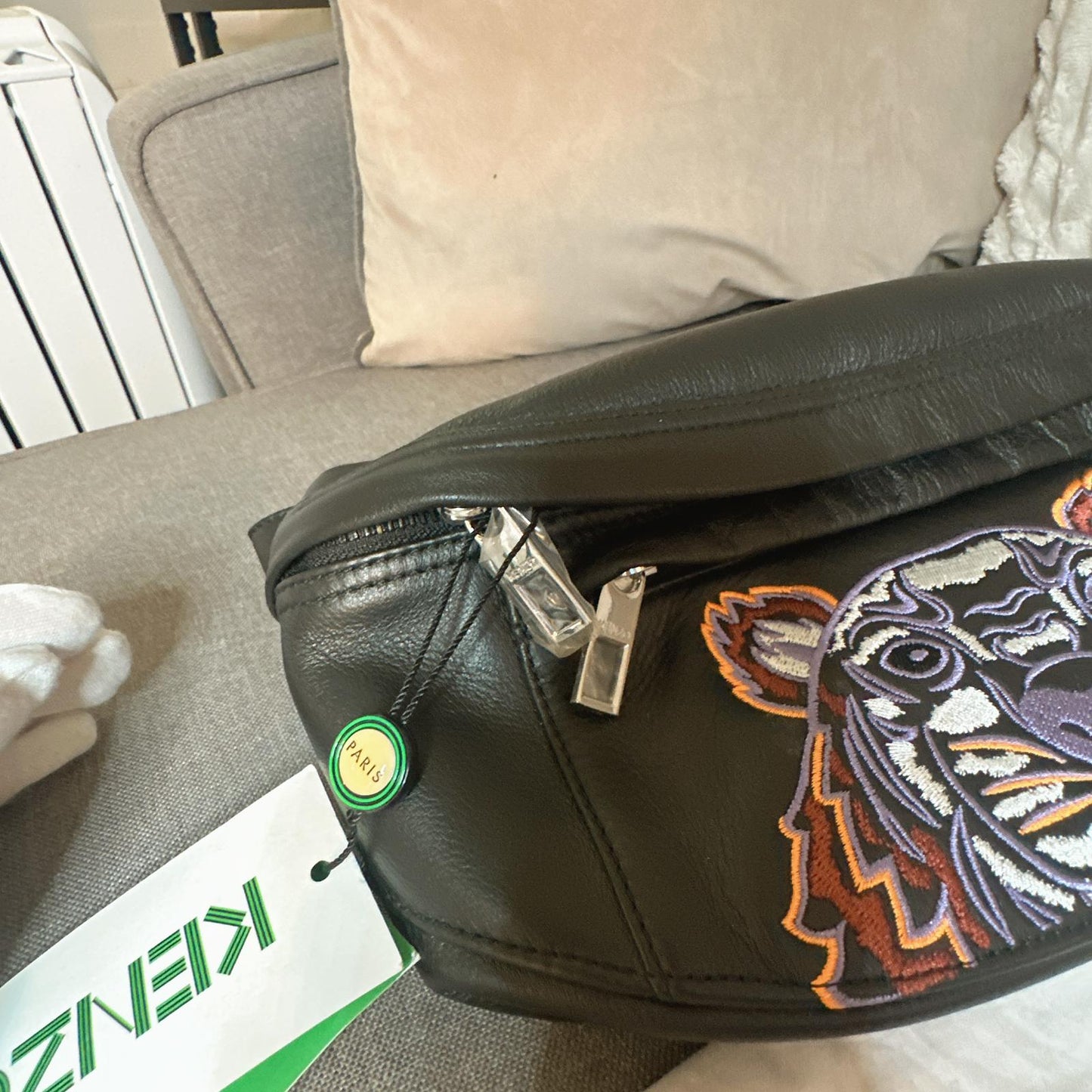 *現貨*@Kenzo▪️Bumbag 小牛皮虎頭胸包-黑 P9000 /T13800