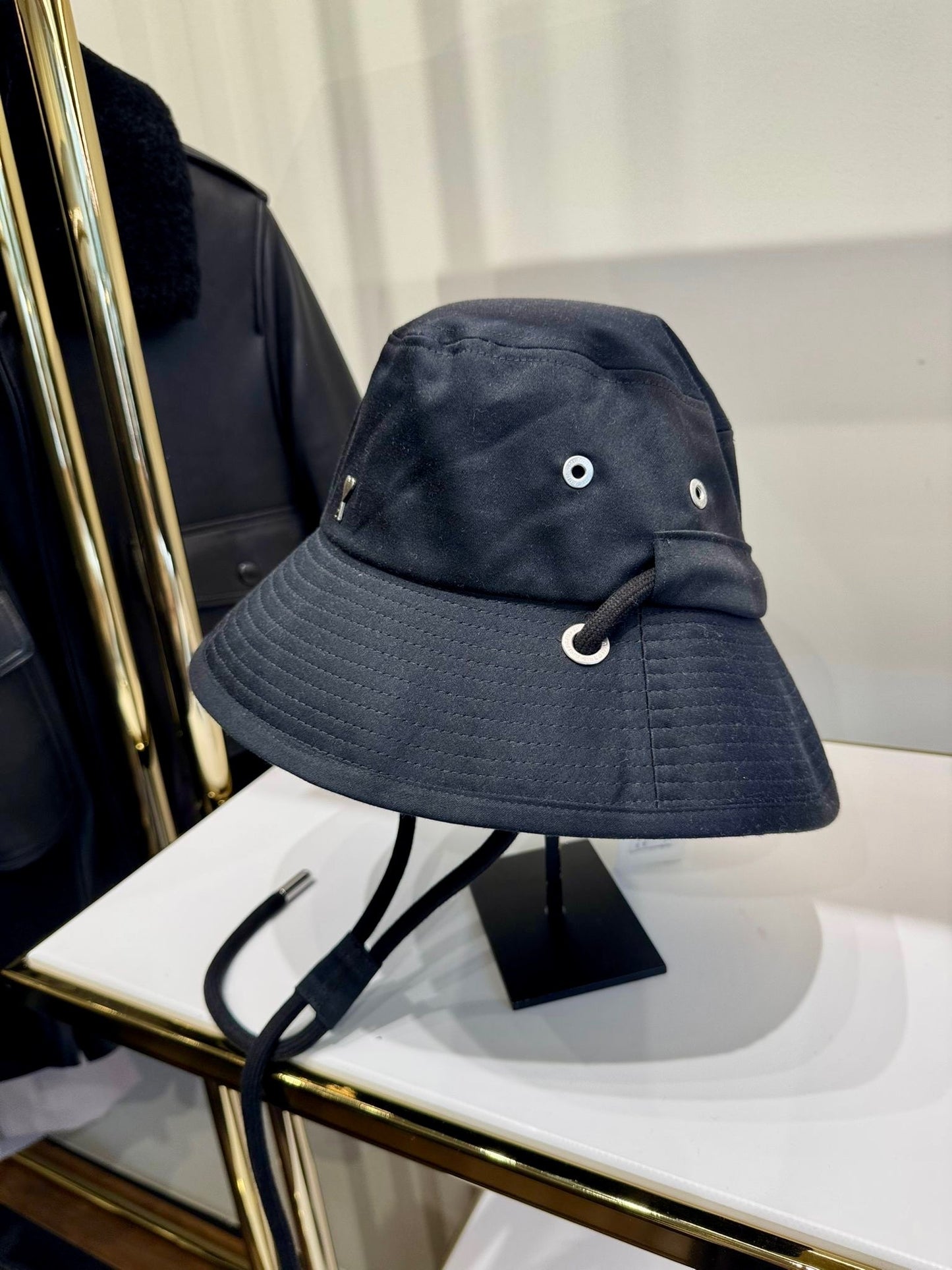 @Ami Outlet Bucket 黑色尼龍漁夫帽