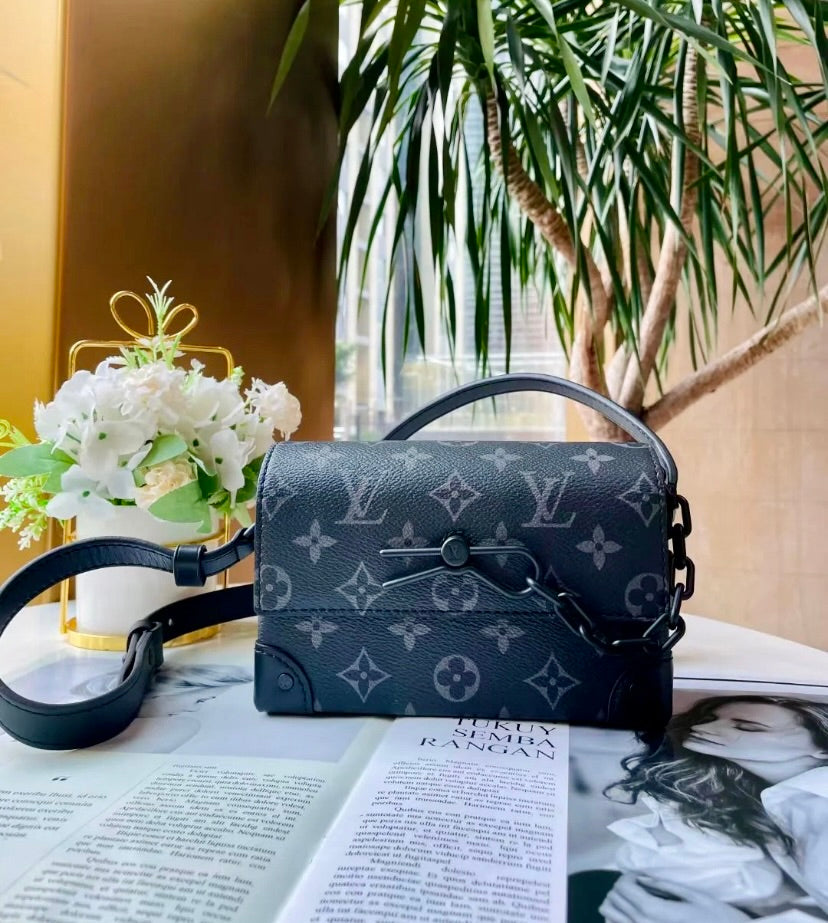 LV Steamer Wearable 男款盒子包/1500✨🉐64000
