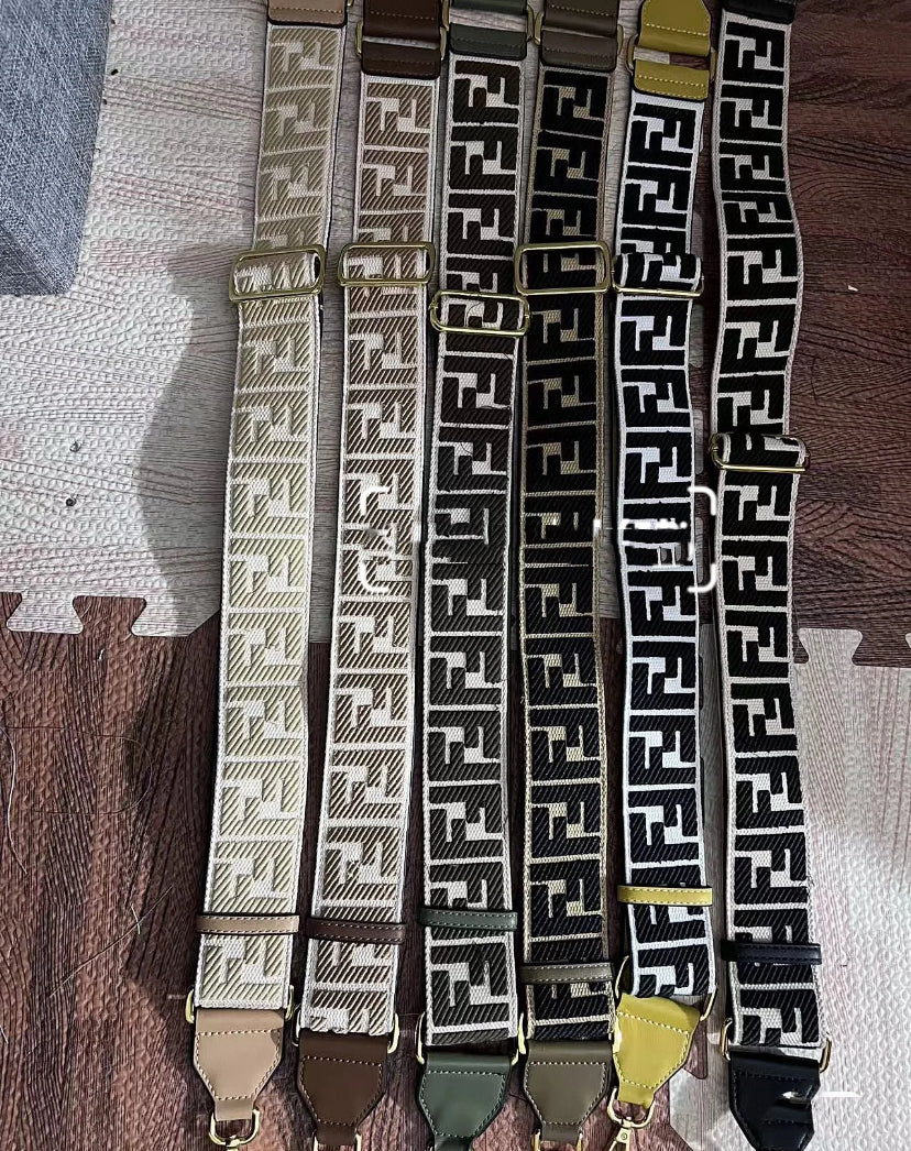 Fendi Strap You 織紋肩帶/630E690 🉐26200🇬🇧