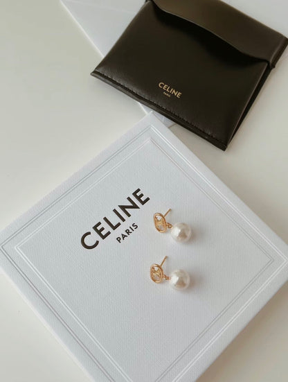 Celine Triomphe Pearl Earrings 凱旋門珍珠吊墜耳環/365E390 🉐14650🇪🇺