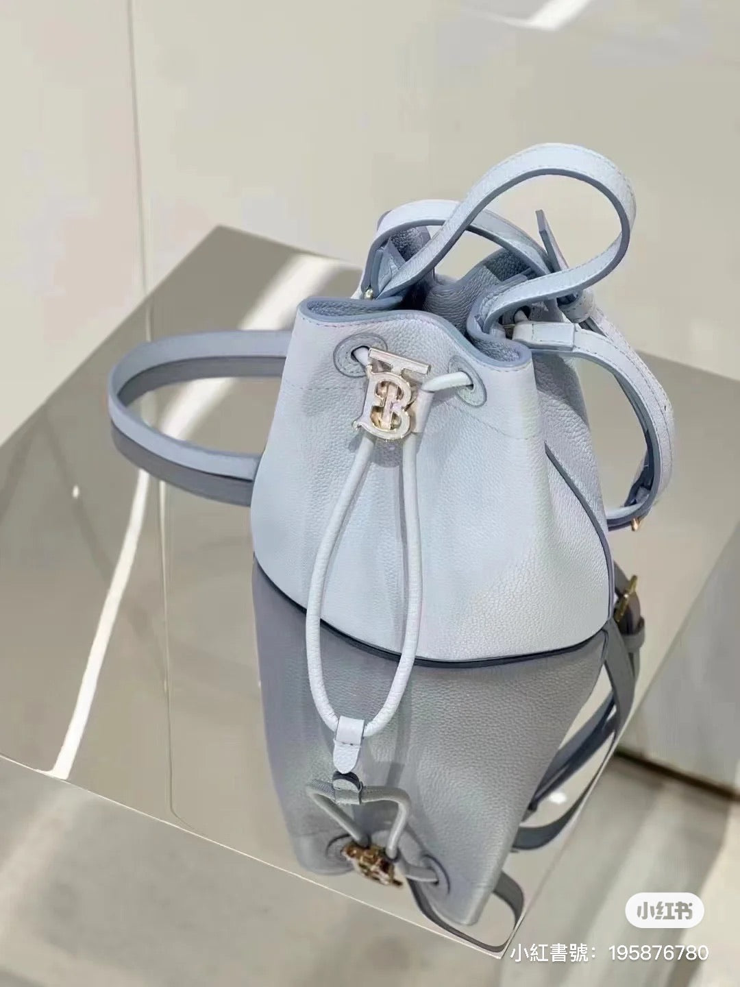 @Burberry Drawstring Mini 水桶包-寶寶藍/1250P649 🔥下殺🉐30210