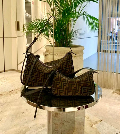 Fendi Simply Mini 迷你提花腋下包/1350E1500 🉐55000🇪🇺