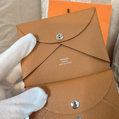 *現貨*Hermes Calvin Duo 金棕卡包 P18900 /T23800