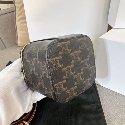 *現貨*Celine▪️Vanity Mini 老花化妝包 P29000 /T41000