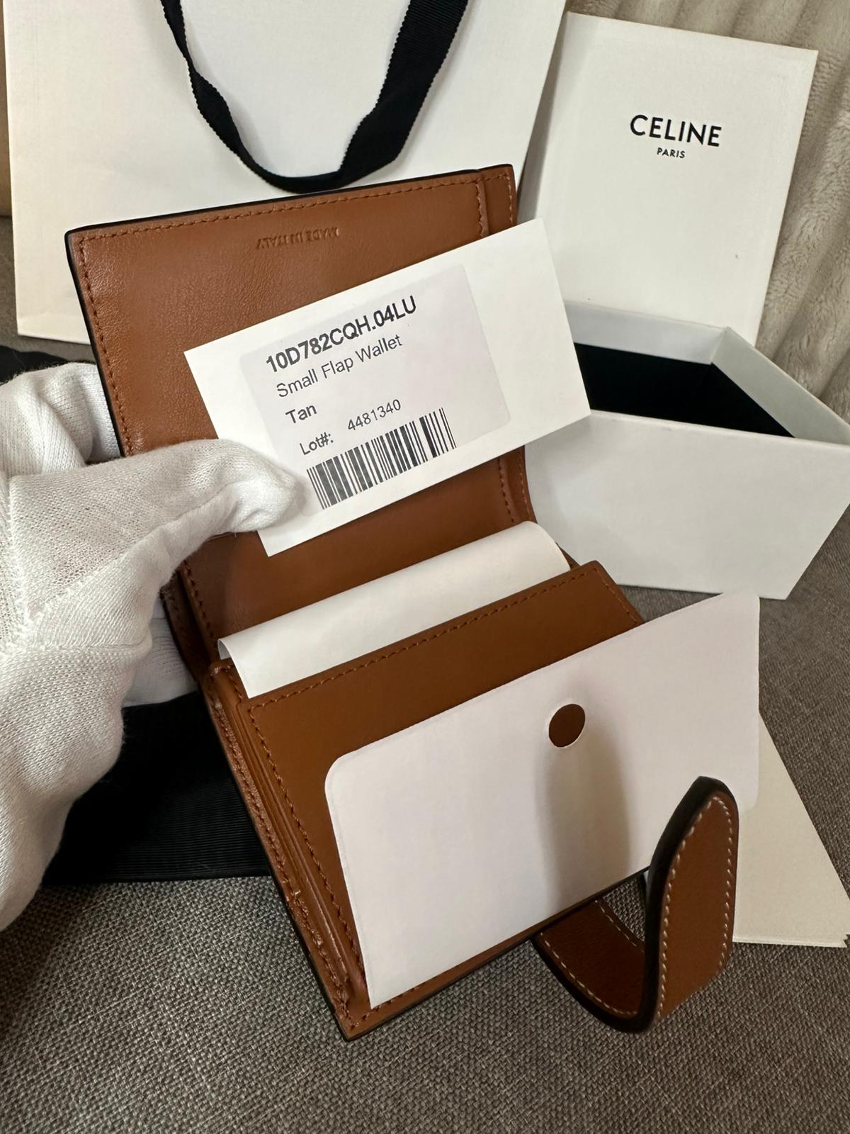 *現貨*Celine▪️Strap In Triomphe S 老花牛皮短夾-棕 P12000 /T20000