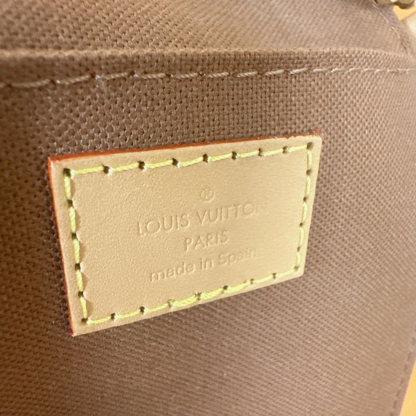 *現貨*LV Petit Sac Plat 小款琴譜包 P39800 /T63500